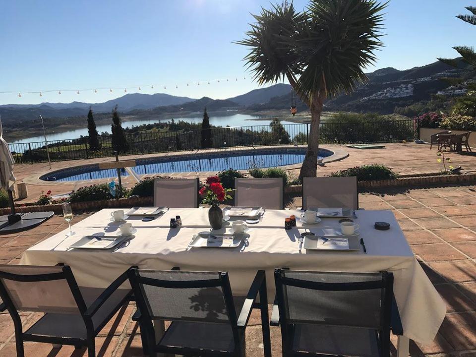 Casa Nuestro Sueno Bed & Breakfast Viñuela Dış mekan fotoğraf