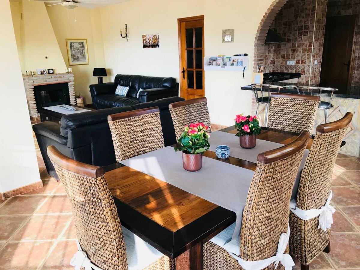 Casa Nuestro Sueno Bed & Breakfast Viñuela Dış mekan fotoğraf
