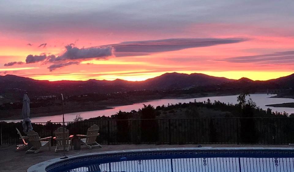 Casa Nuestro Sueno Bed & Breakfast Viñuela Dış mekan fotoğraf